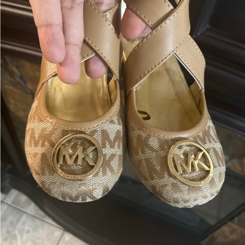 Micheal kor shoes